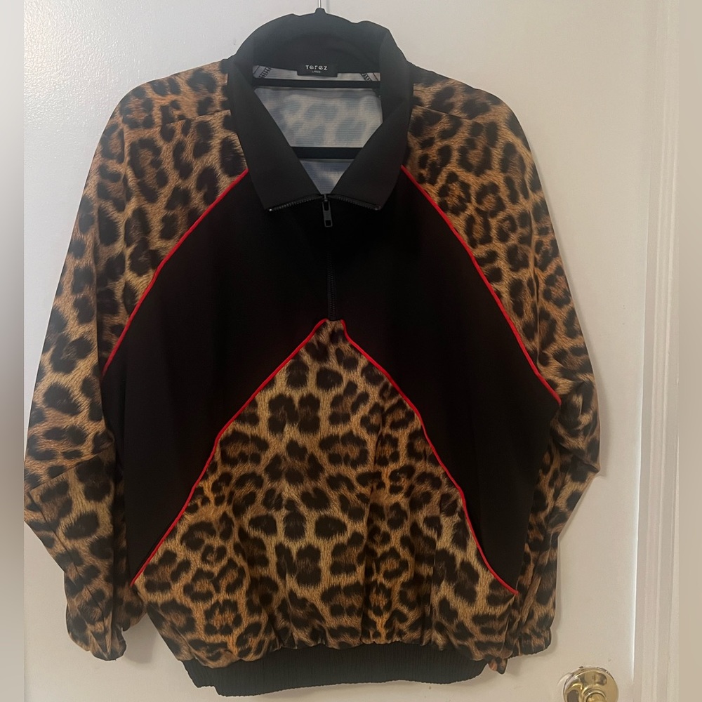 Terez Leopard print pull-over - Picture 2 of 5
